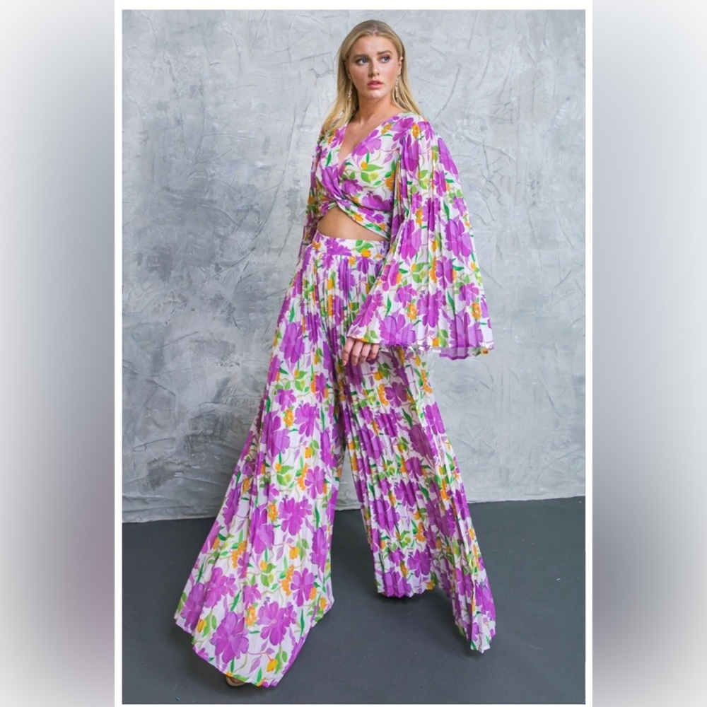 NWOT Flying Tomato two-piece set: palazzo / crop.